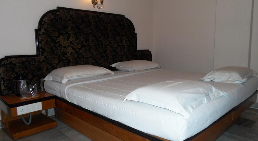 Hotel Sindhuri Park